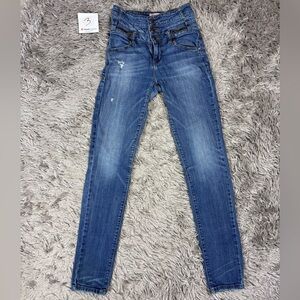 Women’s Super High-waisted Skinny Jeans